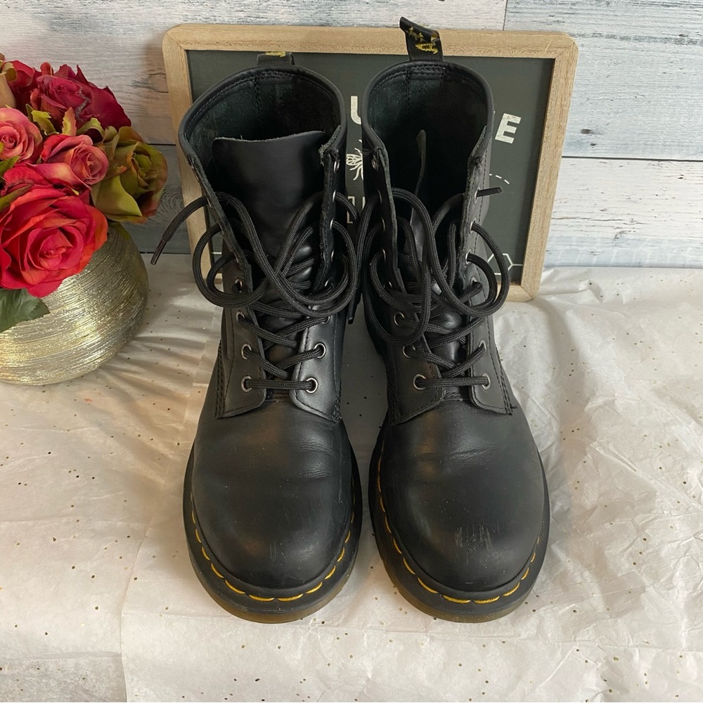 Dr. Martens Lace Up Leather Boots Size